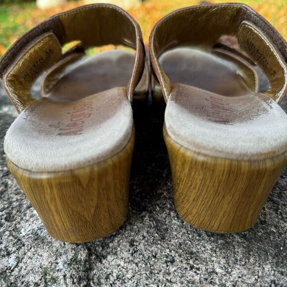 Algeria Embroidered Flowers Boho Style Wedge Sandals - Picture 5 of 11